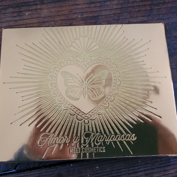 Melt amore y mariposa - Picture 1 of 3